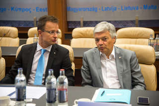 Didier Reynders et Peter Szijjarto