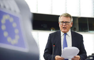 Nicolas Schmit devant le Parlement européen