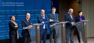 Christiane Taubira, Bernard Cazeneuve, Etienne Schneider, Félix Braz, Dimitris Avramopoulos et Vera Jourova devant la presse à l'issue du Conseil JAI du 20 novembre 2015